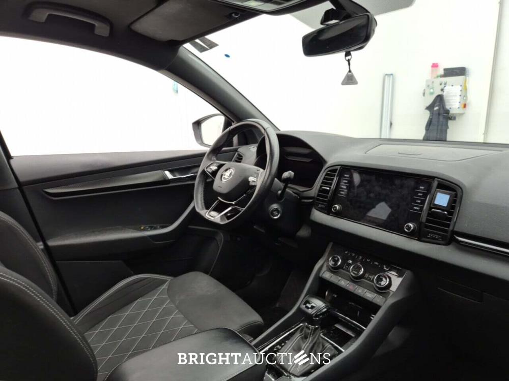 Škoda Karoq Sportline Business 1.5 TSI DSG 150pk 2022, S-582-JL