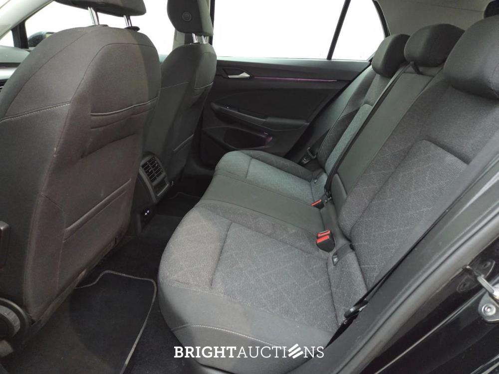 Volkswagen Golf 1.0 eTSI Life 110 pk 2021, L-219-ZT