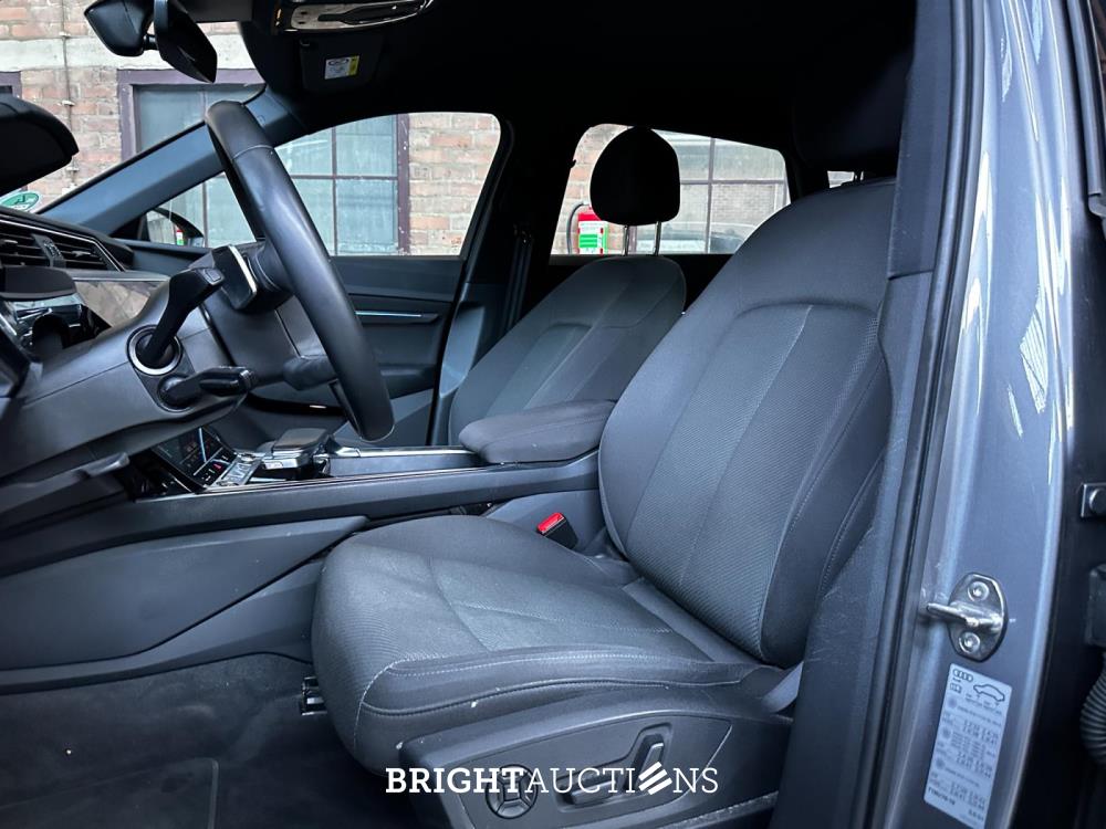 Audi e-tron 55 quattro Advanced edition 95 kWh 408pk 2021 (Origineel-NL+1e eigenaar), N-206-TT