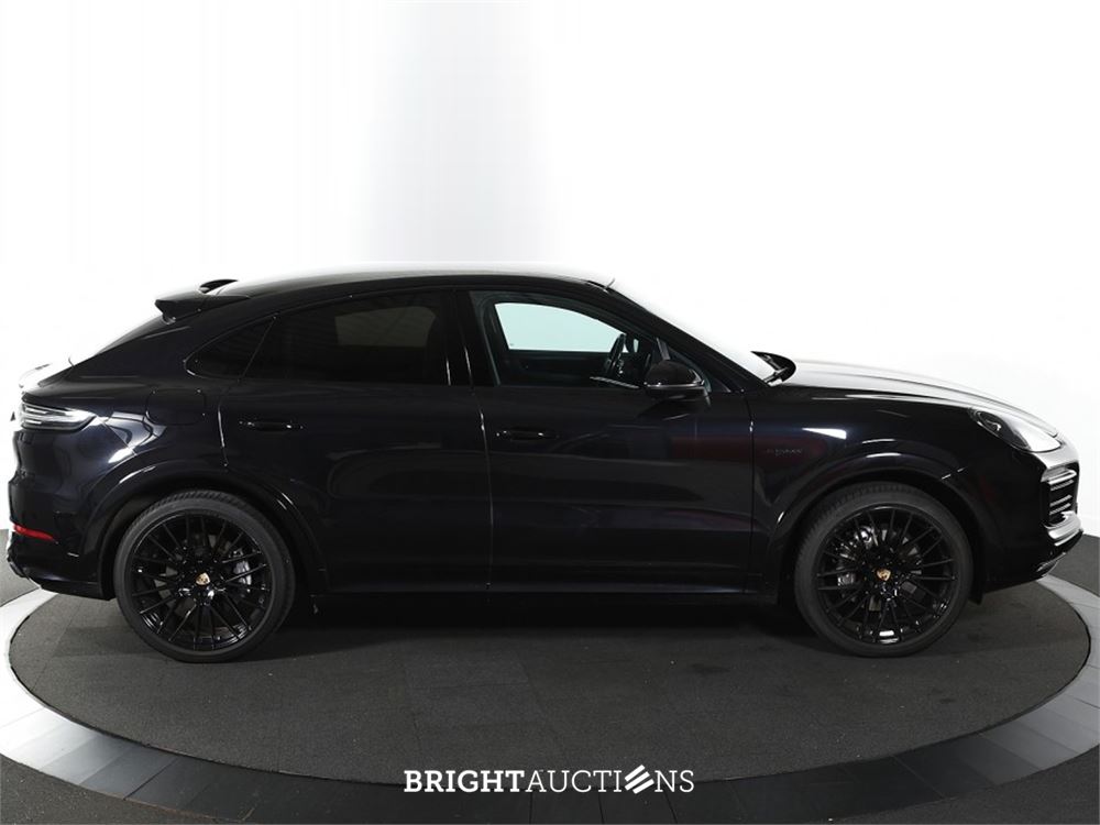Porsche Cayenne E-Hybrid Platinum Edition 3.0 476pk 2022 (Origineel-NL), P-588-ZV