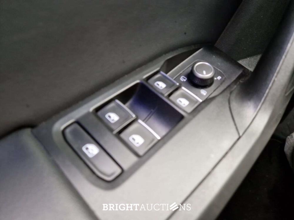 SEAT Leon FR ST Business Intense 1.0 TSI 110pk 2022 (Origineel-NL), R-319-NB