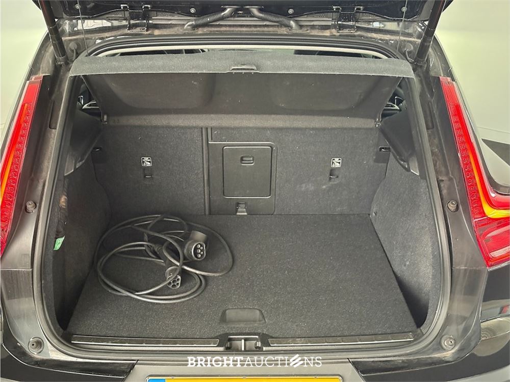 Volvo XC40 T4 Plug-in Hybrid Ultimate Bright 1.5 211pk 2022 (Origineel-NL), R-982-ND