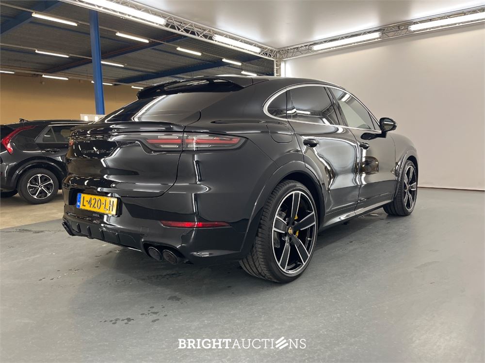 Porsche Cayenne Turbo S Coupé E-Hybrid 4.0 685pk 2020, L-420-LH