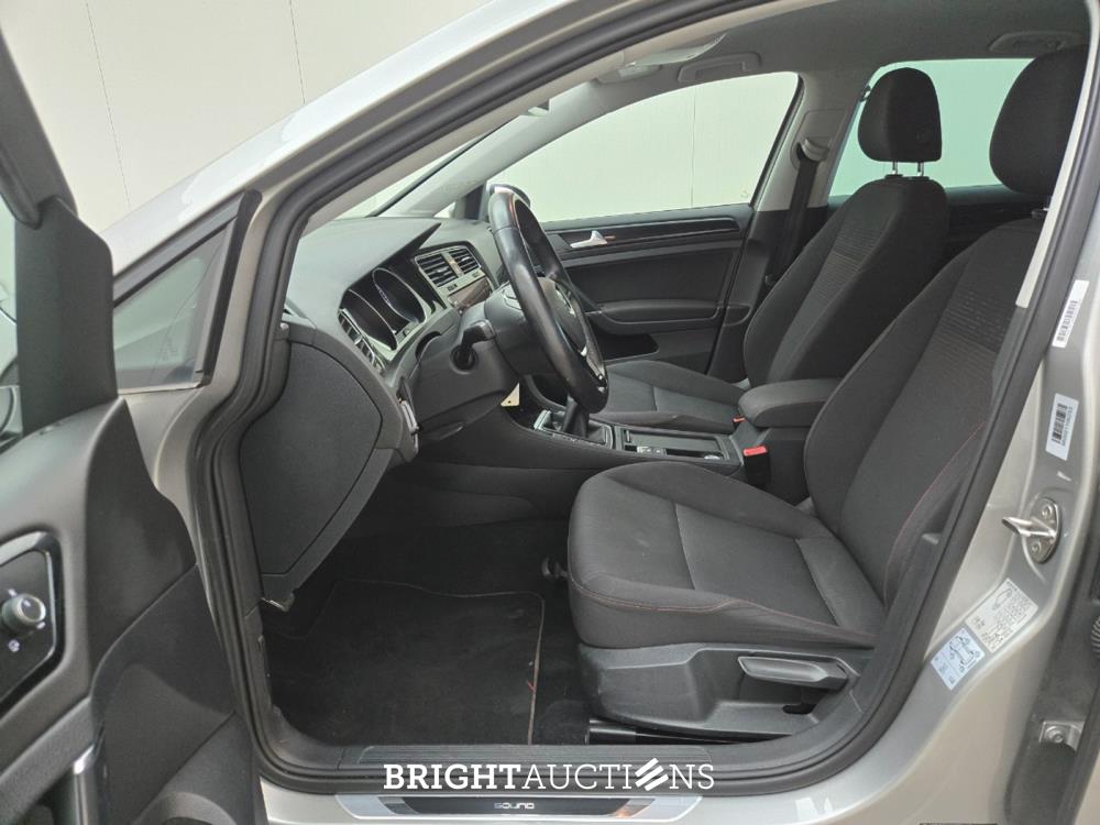 Volkswagen Golf Comfortline Business 1.0 TSI 110pk 2018, R-198-BK