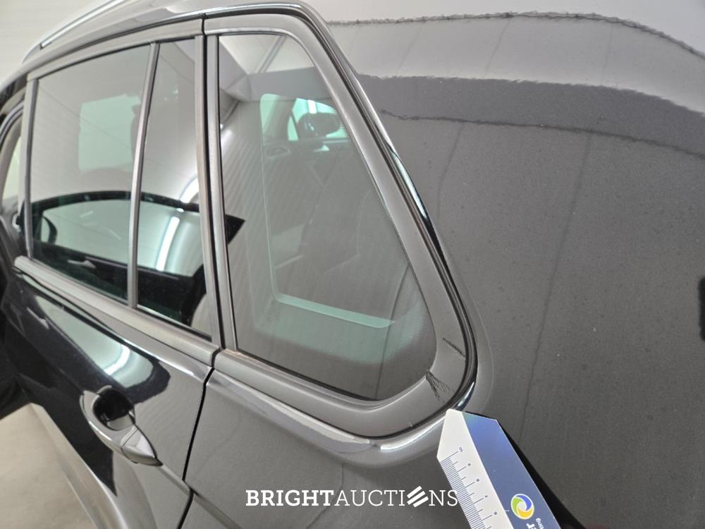 Volkswagen Tiguan Highline 2.0 TDI 150pk 2020, X-013-XH