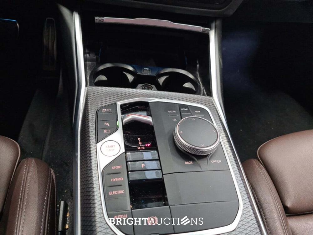 BMW 320e Touring M Sport 272pk 2022 (Origineel-NL) 3-Serie, R-268-NT