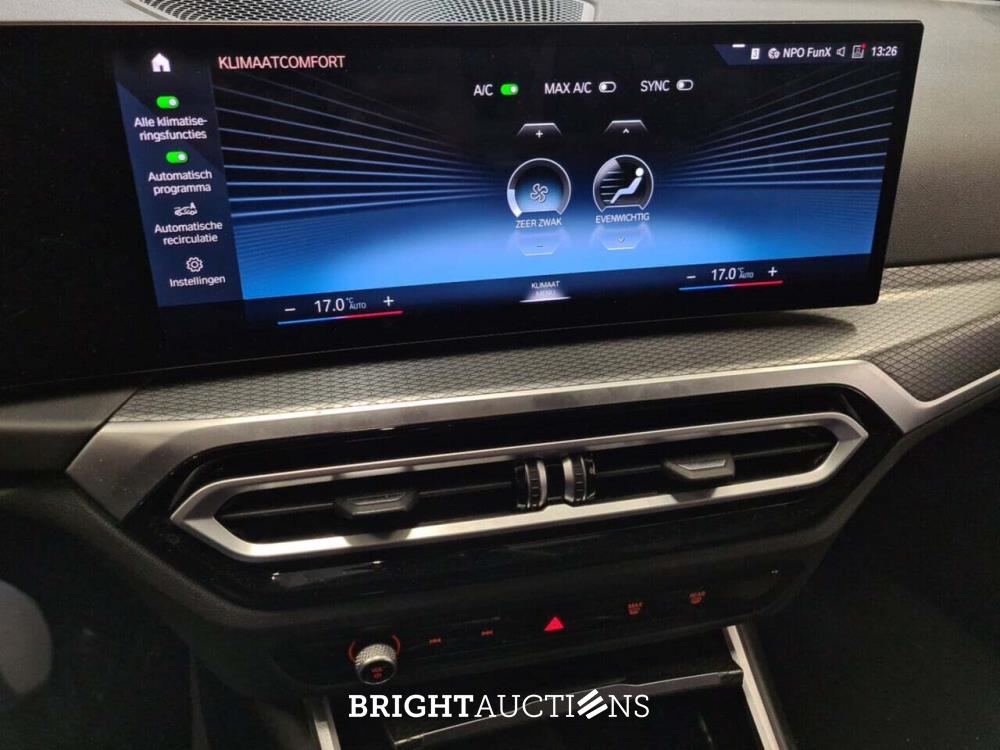 BMW 320e Touring M Sport 272pk 2022 (Origineel-NL) 3-Serie, R-268-NT