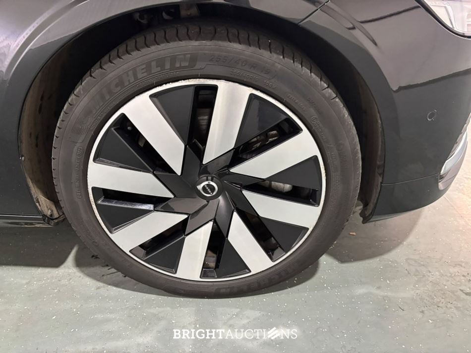 Volvo V90 T6 Plug-in Hybrid Ultimate Bright 2.0 AWD 398pk 2023 (Origineel-NL), X-873-GN