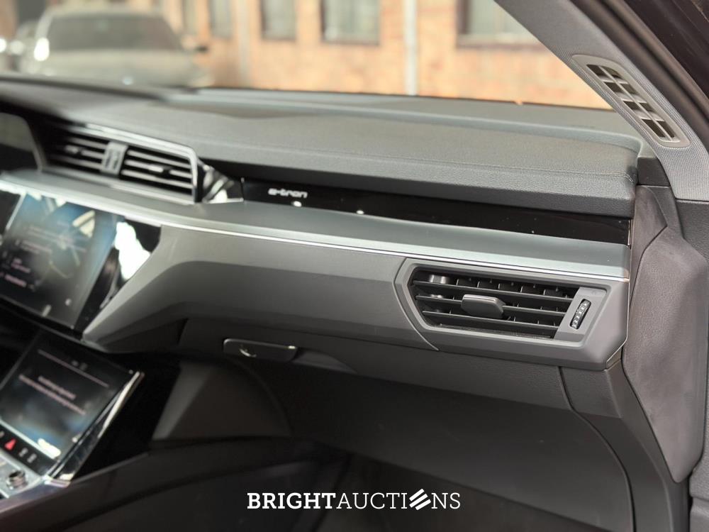 Audi E-tron 50 quattro Business edition 71 kWh 313pk 2020 (Origineel-NL+ 1e eigenaar), J-695-PX