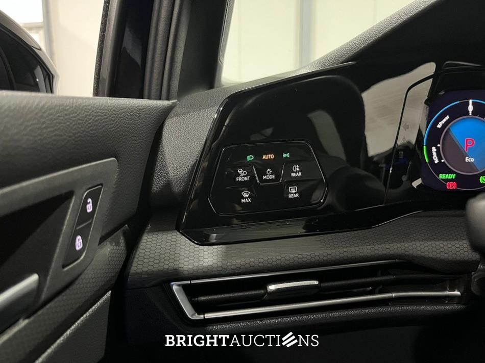 Volkswagen Golf eHybrid GTE 1.4 258pk 2021 (Origineel-NL), L-820-GR