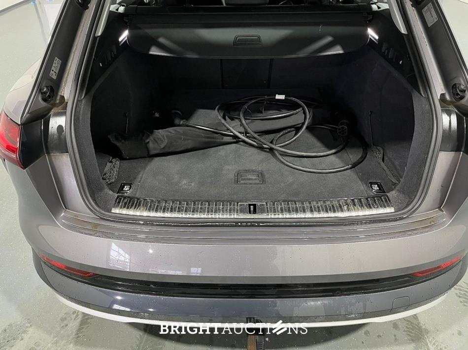 Audi e-tron 50 quattro Business edition Plus 71 kWh 313pk 2020 (Origineel-NL), K-587-KK