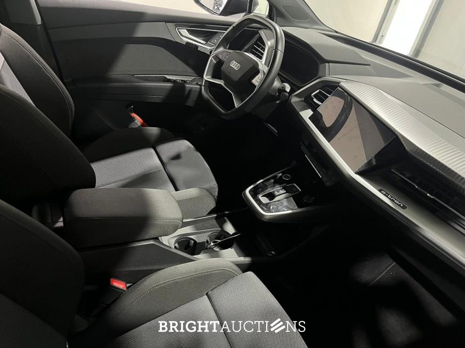 Audi Q4 e-tron 40 Advanced edition 77 kWh 204pk 2022 (Origineel-NL), R-729-ZP