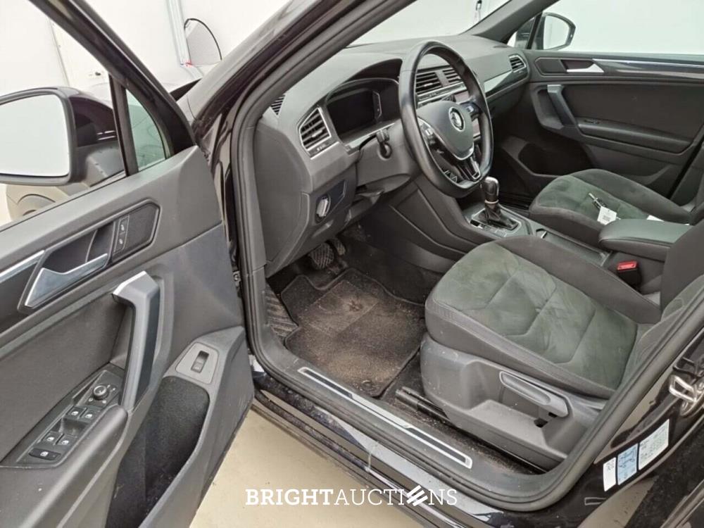 Volkswagen Tiguan Highl. Bus R 1.5 TSI 150pk 2020 (Origineel-NL), J-885-HF