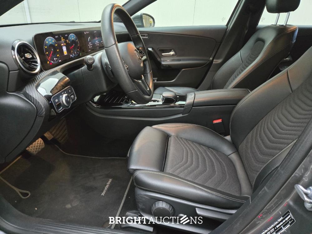 Mercedes-Benz A200 Business Solution Plus Upgrade 163pk 2018 (Origineel-NL) A-klasse, TX-098-J