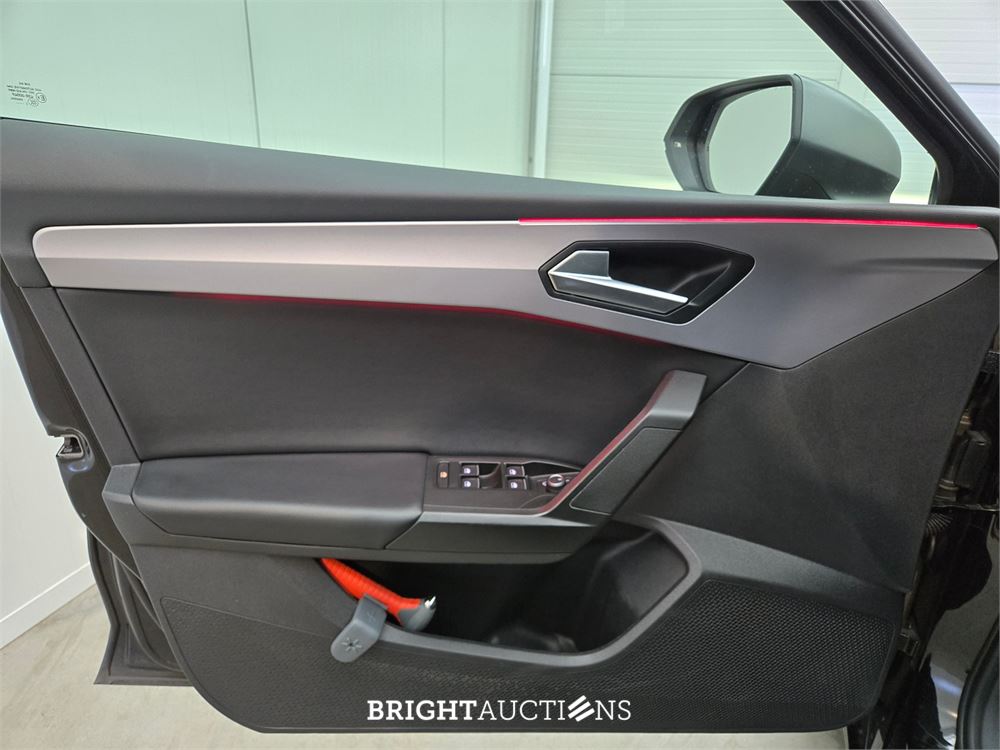 SEAT Leon FR Sportstourer Business Intense 1.0 TSI 110pk 2023 (Origineel-NL), T-485-XV