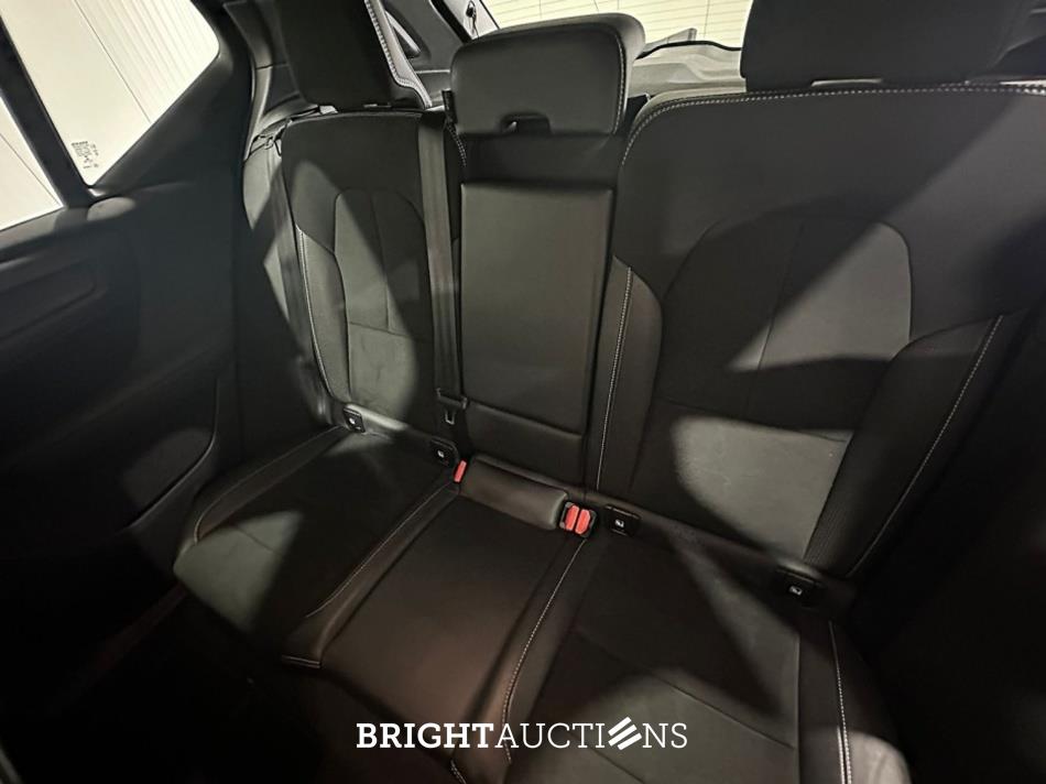 Volvo XC40 Recharge P8 R-Design Warmtepomp AWD 408pk 2021 (Origineel-NL), L-701-DV