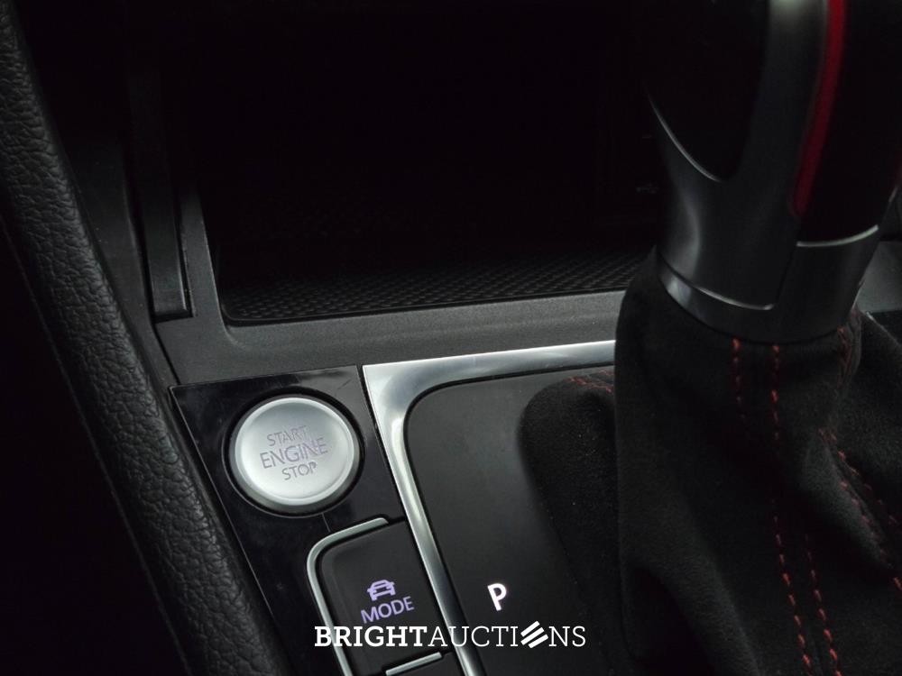 Volkswagen Golf GTI TCR 2.0 TSI 290pk 2019, T-176-XR