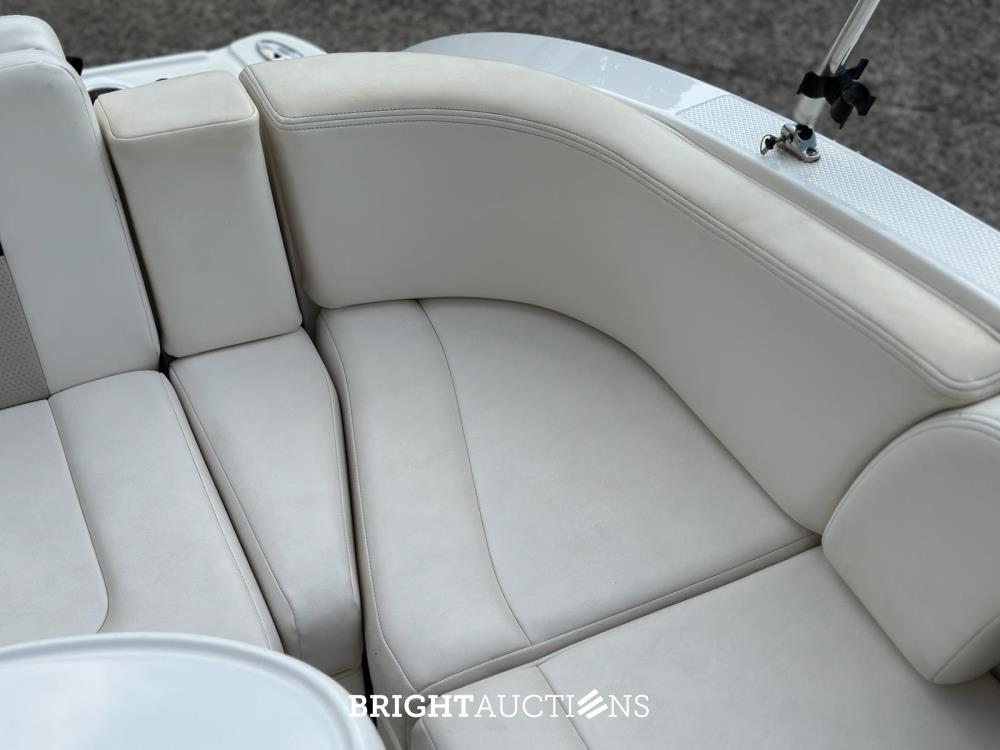 Chaparral 225 SSi Sportboot / Speedboot met Kajuit, MerCruiser 300pk – 2012