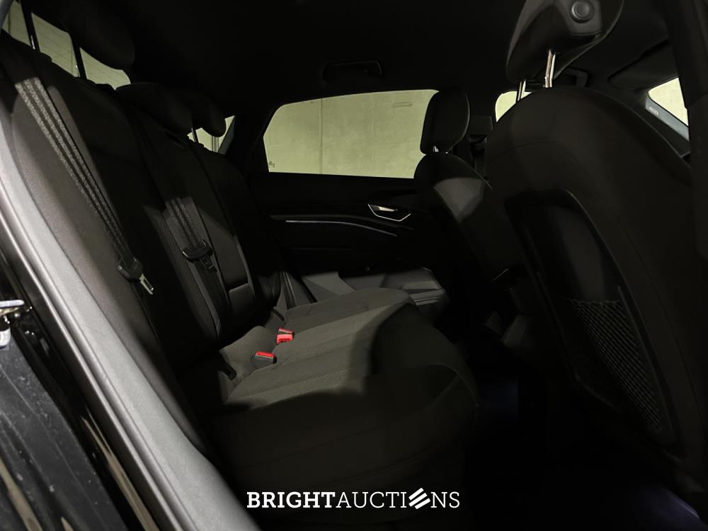 Audi e-tron Sportback 55 quattro Business edition 95 kWh 408pk 2020 (Origineel-NL+1e eigenaar), K-601-GZ