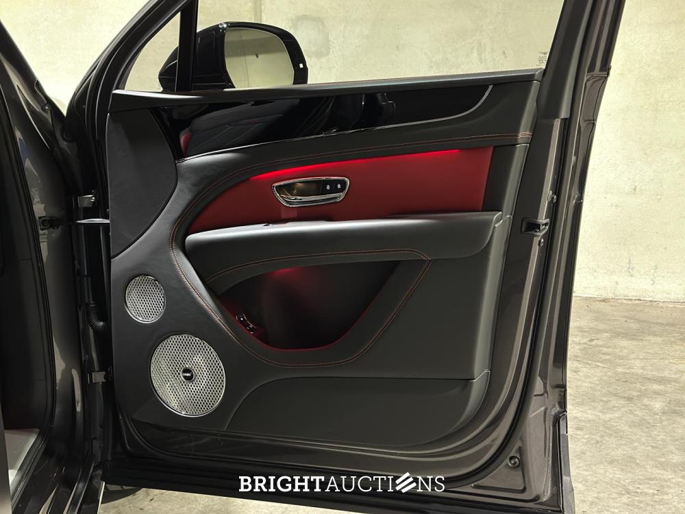 Bentley Bentayga 4.0 V8 S 549pk 2022 (Origineel-NL), P-719-VF