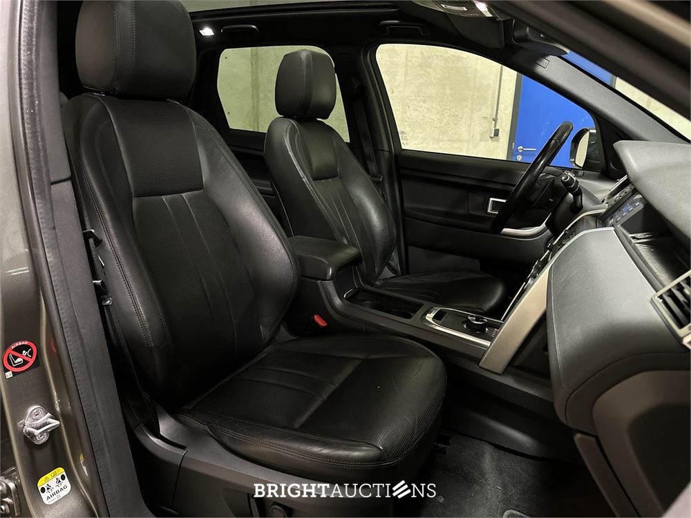 Land Rover Discovery Sport 2.0 TD4 4WD 150pk 2019 (Origineel-NL), XG-584-K