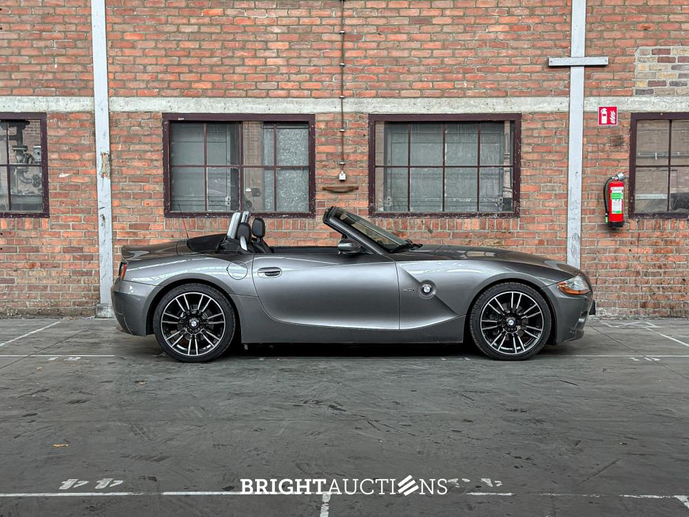 BMW Z4 Roadster 3.0i S 231pk 2004 (Hardtop + Softtop) Origineel-NL, 36-NV-HZ Youngtimer
