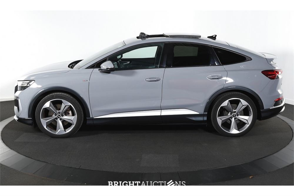 Audi Q4 50 S edition Quattro 77 kWh 2021 (Origineel-NL), N-596-SR