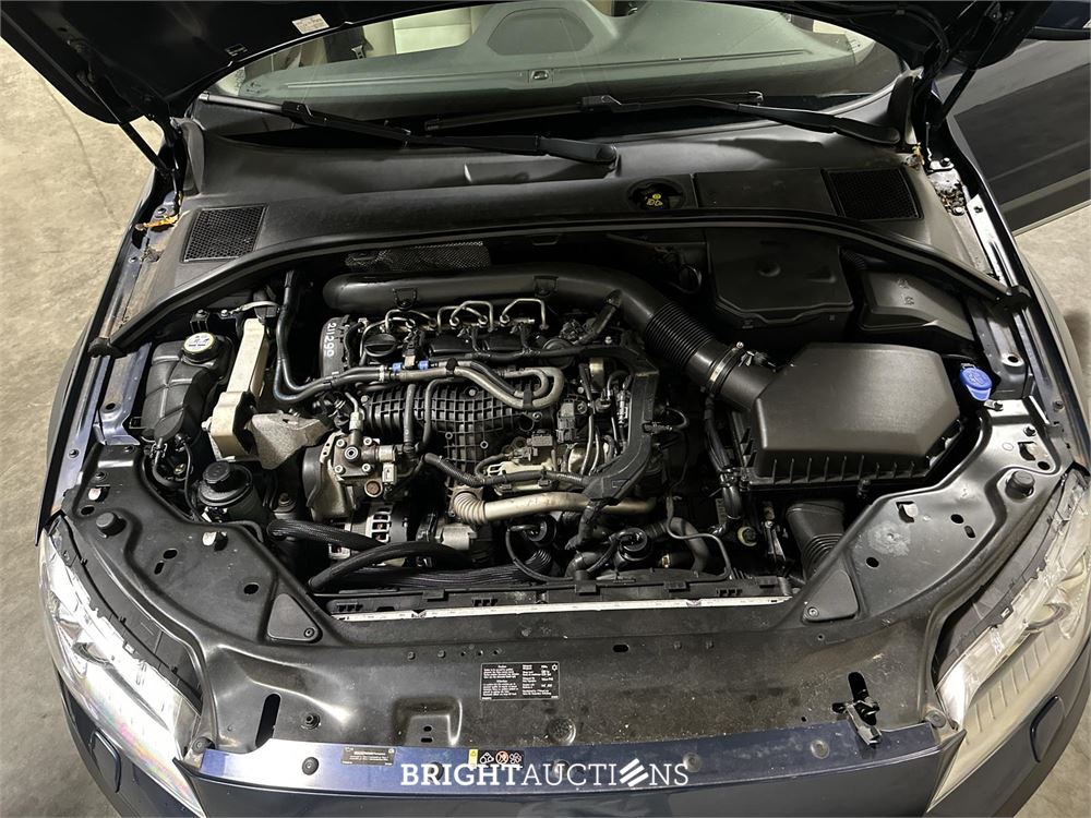 Volvo XC70 2.0 D4 FWD Momentum 181pk 2014 (Origineel-NL) Automaat, 2-XLB-00