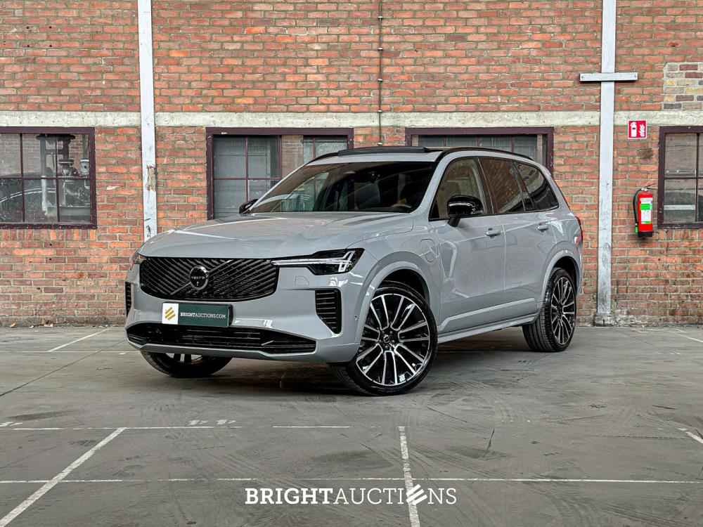 Volvo XC90 T8 AWD Plus Dark 457pk 2025 7-Persoons (1.100 KM) Fabrieksgarantie
