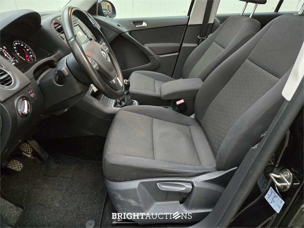 Volkswagen Tiguan Connected Series 1.4 TSI 125pk 2016, R-465-XL
