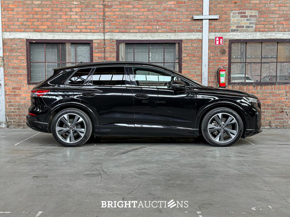Audi Q4 e-tron 50 quattro Launch edition S Competition 77 kWh 299pk 2022 (Origineel-NL+1e eigenaar), P-122-GB 