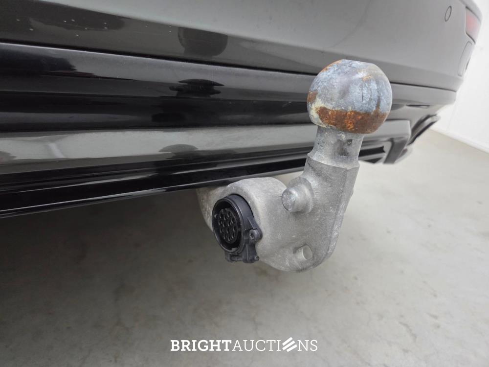 Volvo V60 T6 Recharge R-Design 2.0 AWD 398pk 2022 (Origineel-NL), P-467-DX