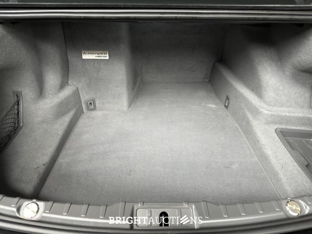 BMW ActiveHybrid7 F04 4.4 V8 465pk 2011