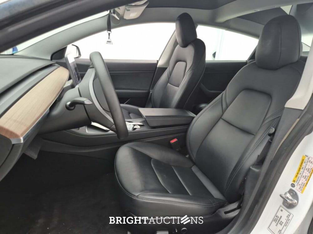 Tesla Model 3 Stnd.rwd PLUS 60 kWh 238pk 2021 (Origineel-NL), L-538-BK