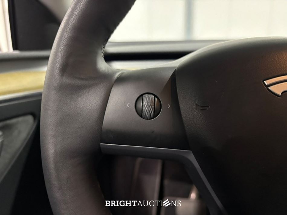 Tesla Model Y RWD 58 kWh 238pk 2023 (Origineel-NL), S-167-PJ