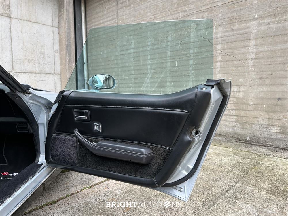 Chevrolet Corvette 5.7 V8 Convertible Two-Tone L-82 ANNIVERSARY EDITION 1 YZ 87 194pk 1978, 15-XXL-9