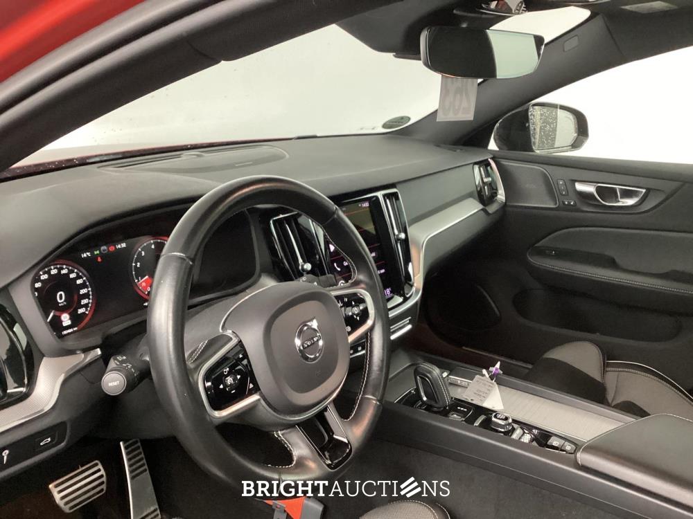 Volvo V60 B3 R-Design 2.0 163pk 2021 (Origineel-NL), L-711-FN