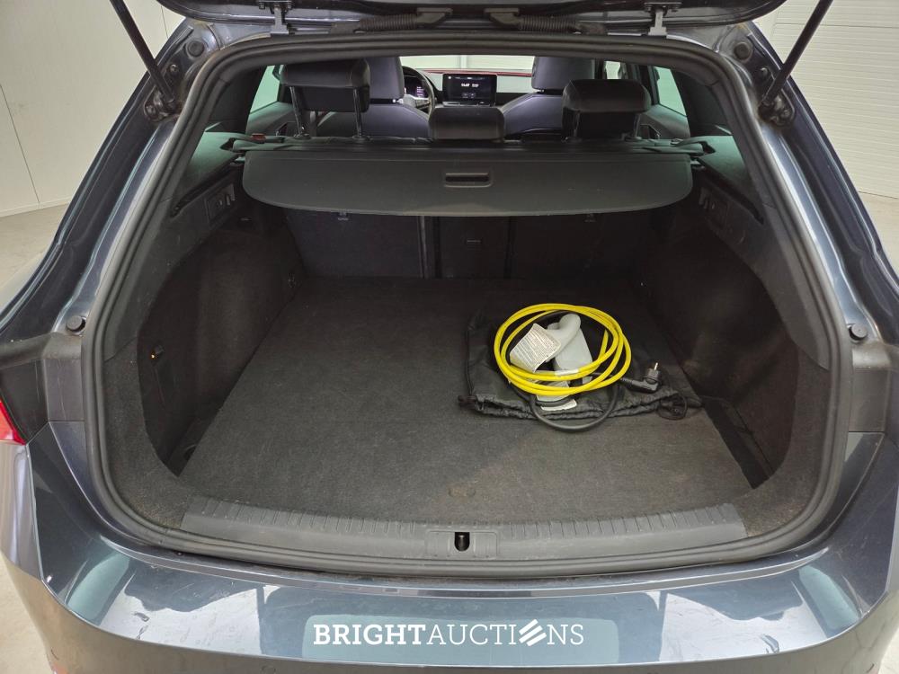 SEAT Leon Sportstourer eHybrid PHEV FR Business Intense 1.4 TSI 258pk 2021 (Origineel-NL), L-078-HB