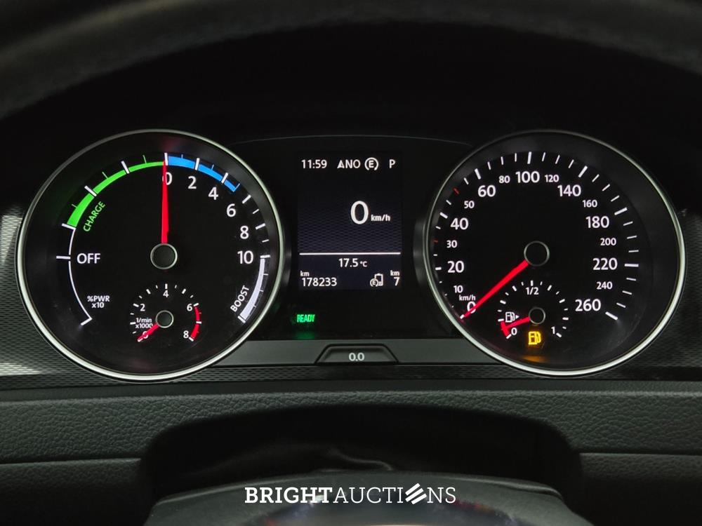 Volkswagen Golf GTE 1.4 TSI 150pk 2014 (Origineel-NL), 2-XVG-58