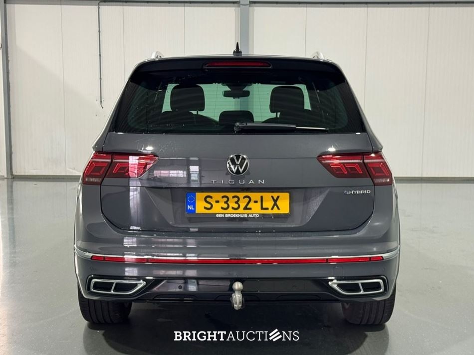 Volkswagen Tiguan eHybrid R-Line Business 1.4 TSI 265pk 2023 (Origineel-NL), S-332-LX