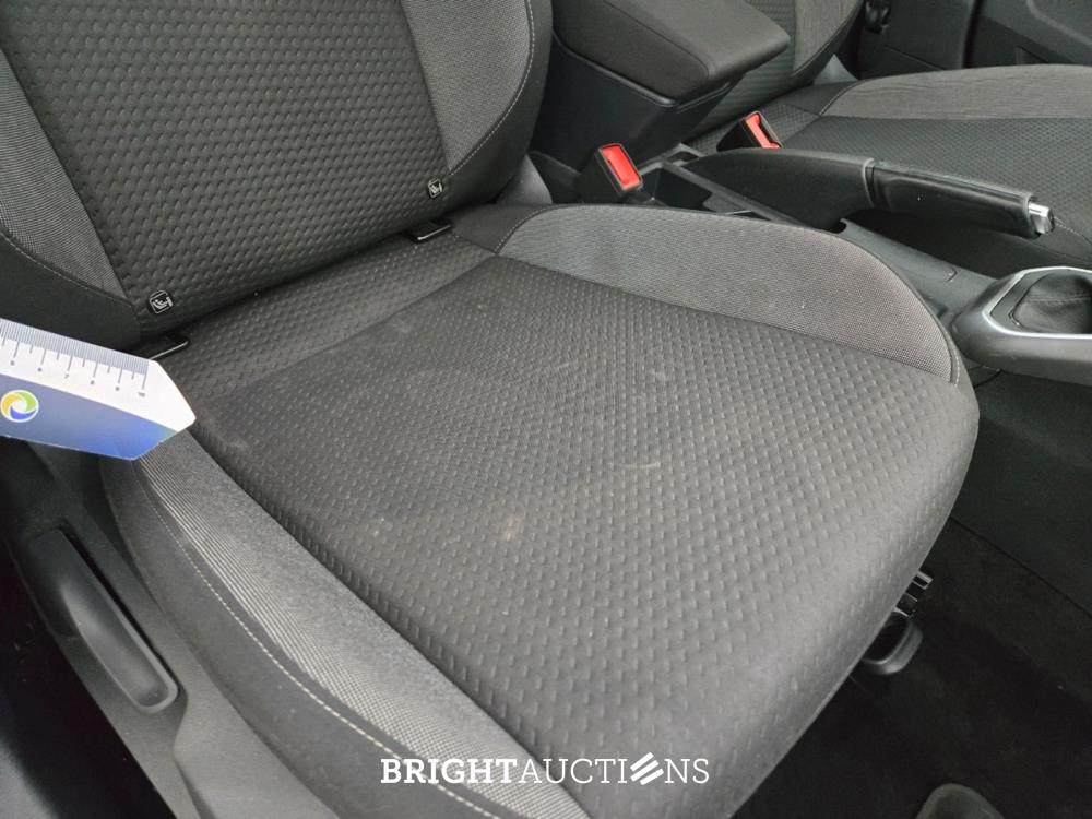 Volkswagen Taigo Life 1.0 TSI 110pk 2022, T-886-RR