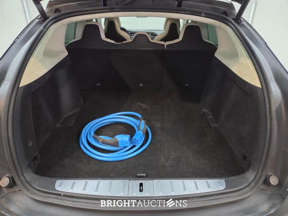 Tesla Model X 418pk 2018 (Origineel-NL), ST-448-X