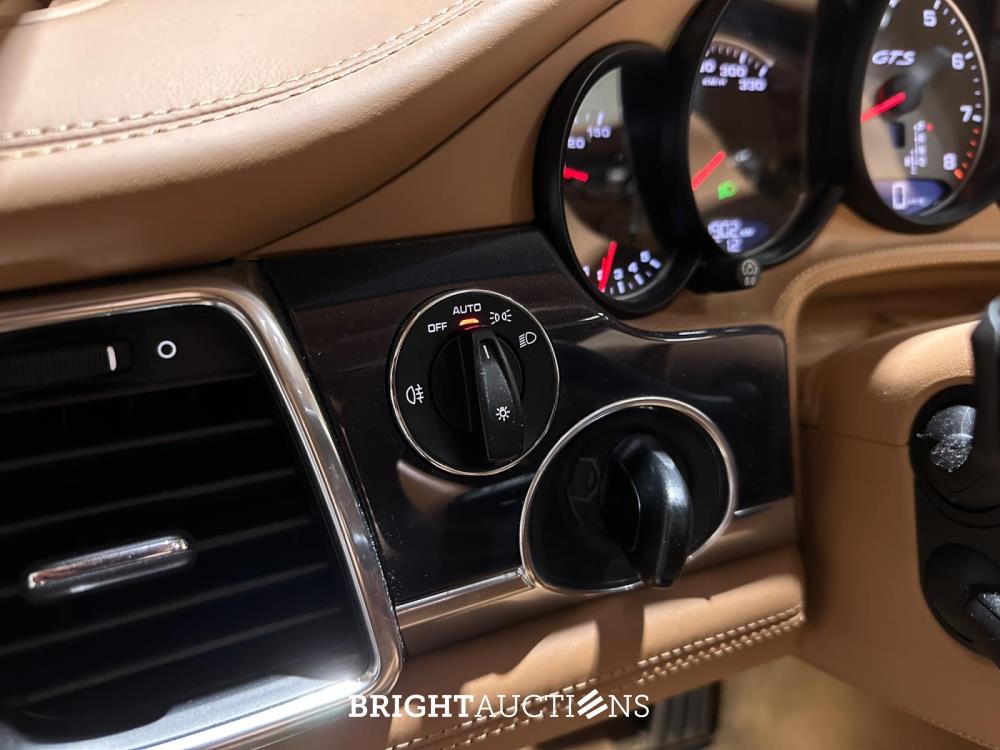 Porsche Panamera GTS 4.8 V8 Sport-Chrono 430pk 2012, 9-TLZ-26