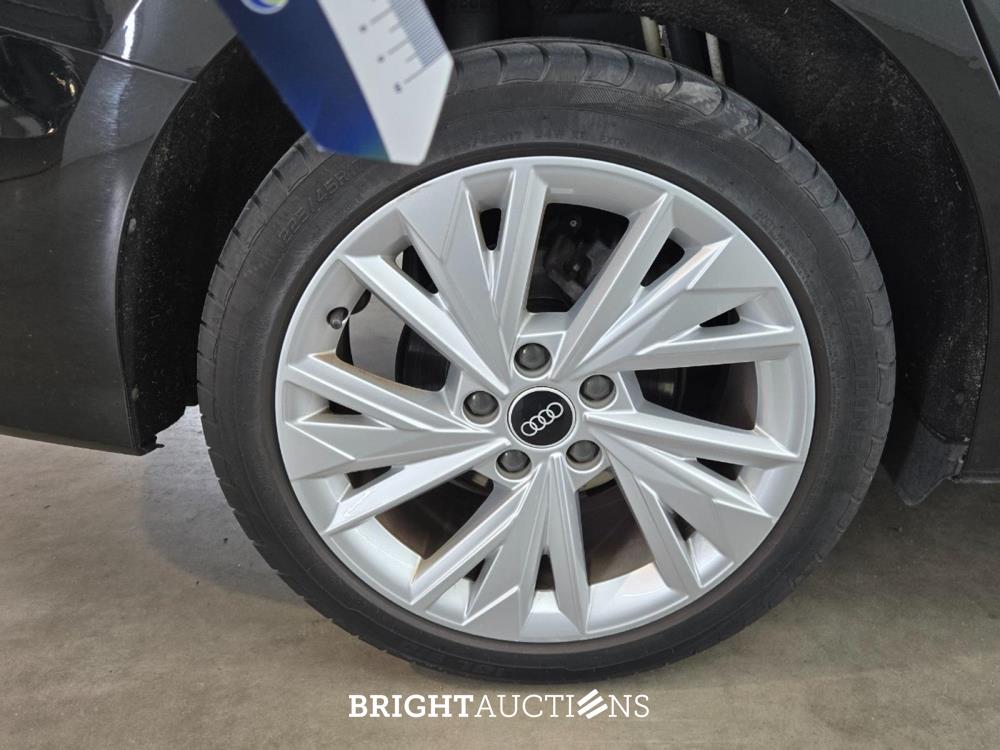 Audi A3 Limousine 30 Business edition TFSI 110pk 2021 (Origineel-NL), K-808-PJ