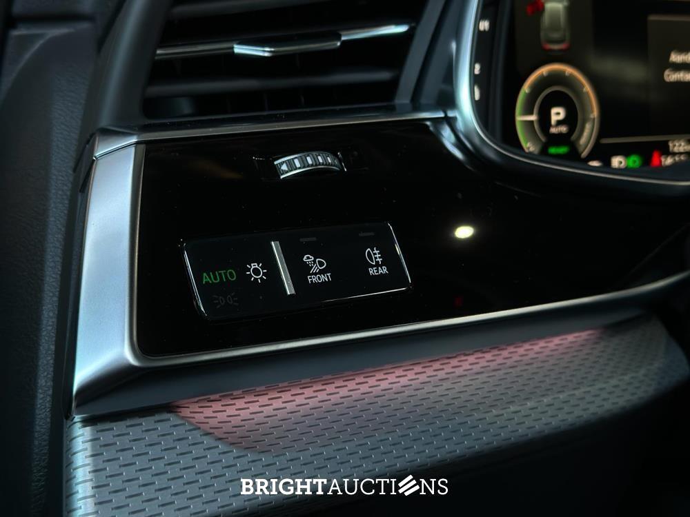 Audi Q8 55 TFSIe Quattro 3.0 V6 S-Line -NIEUW- 394PK 2025 Plug-In Hybrid (Fabrieksgarantie)