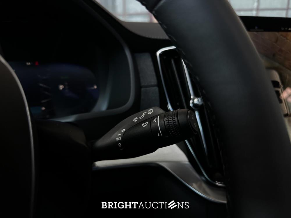 Volvo XC90 T8 AWD Plus Dark 457pk 2025 7-Persoons (1.100 KM) Fabrieksgarantie
