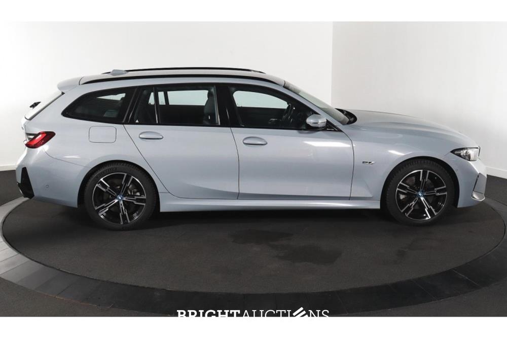 BMW 320e Touring M-Sport 272pk 2023 (Origineel-NL) 3-Serie, S-176-KP