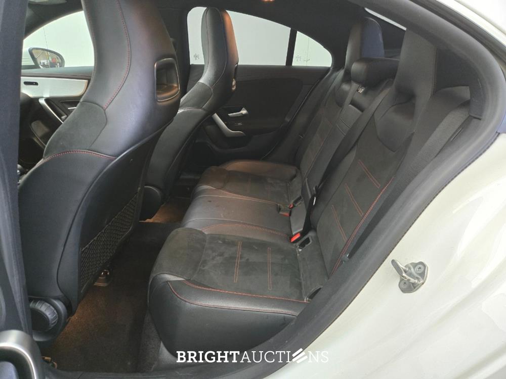 Mercedes-Benz CLA180 Business Solution AMG 136pk 2020 (Origineel-NL) CLA-Klasse, H-073-FV
