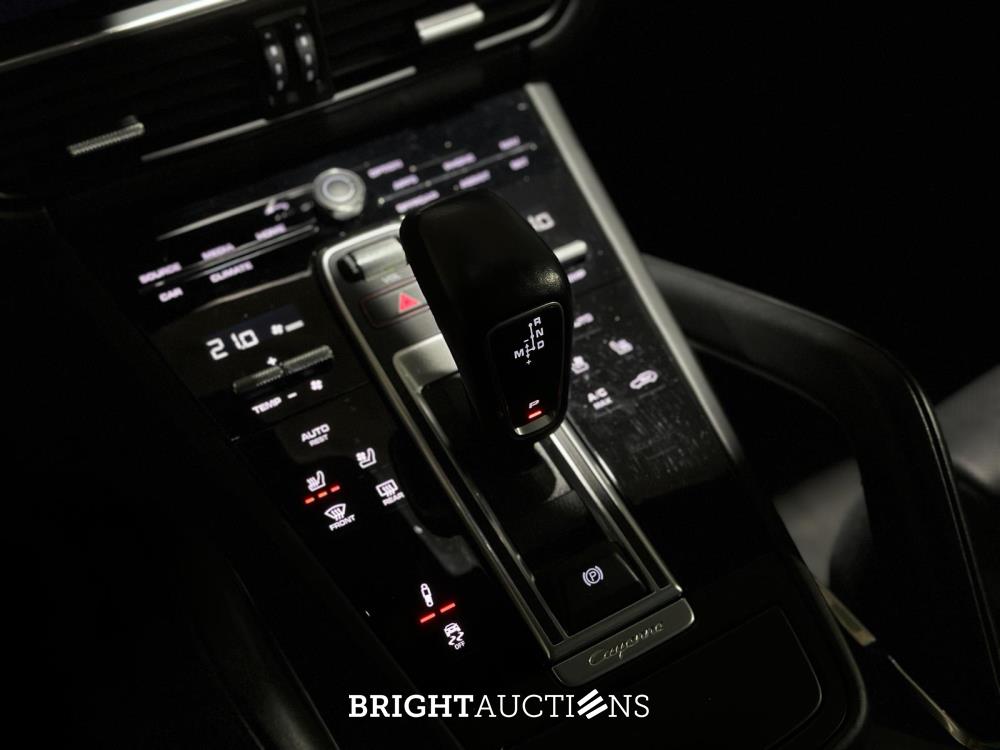 Porsche Cayenne Coupe Turbo 4.0 V8 549pk 2019, J-757-HF