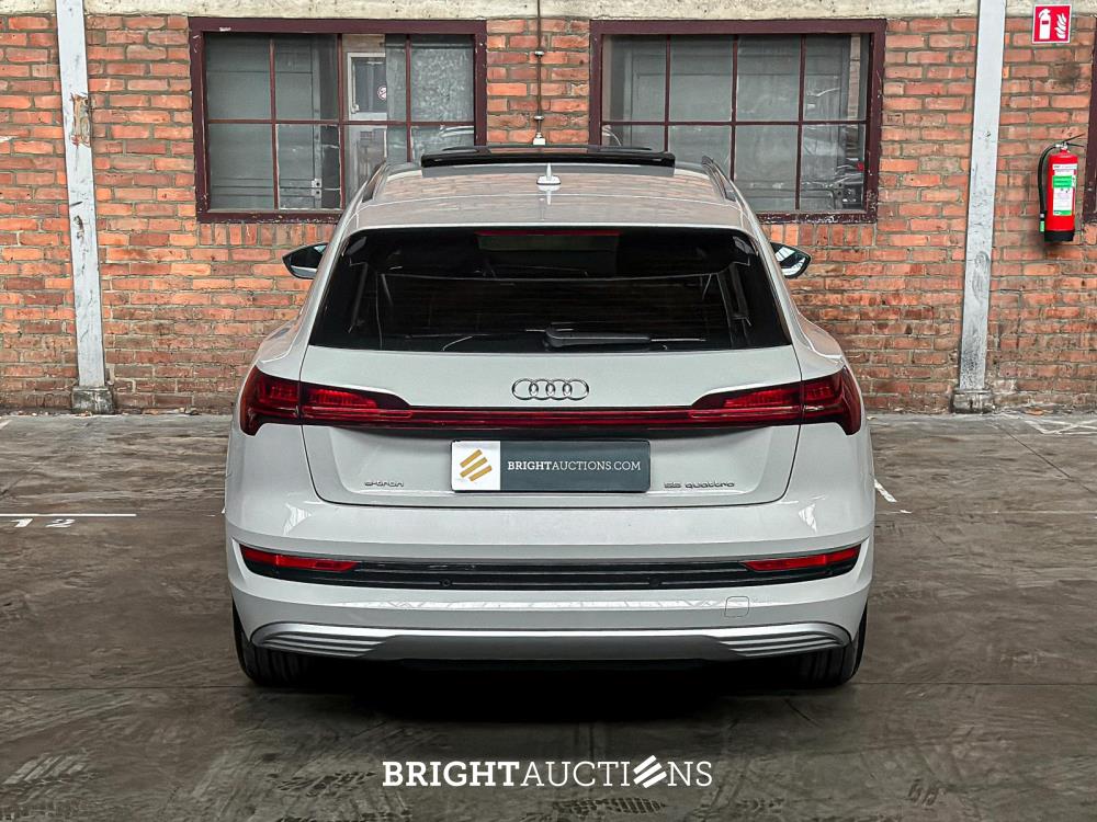 Audi e-tron 55 quattro Business edition Plus 95 kWh 408pk 2020 (Origineel-NL+1e eigenaar), K-706-KJ